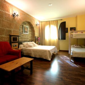 Habitaciones-familiares-Triples y Cúadruples-Hotel-Castillo-Bonavia