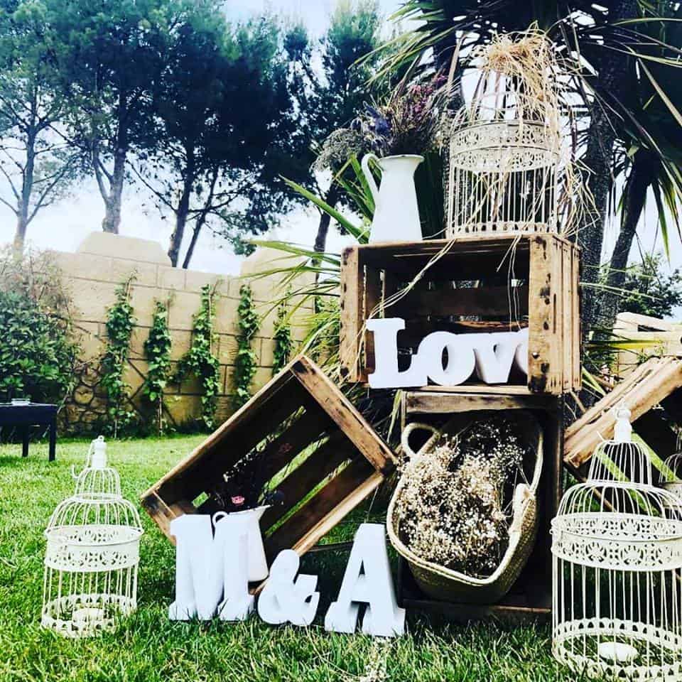 decoracion-cajas de madera y letras decorativas