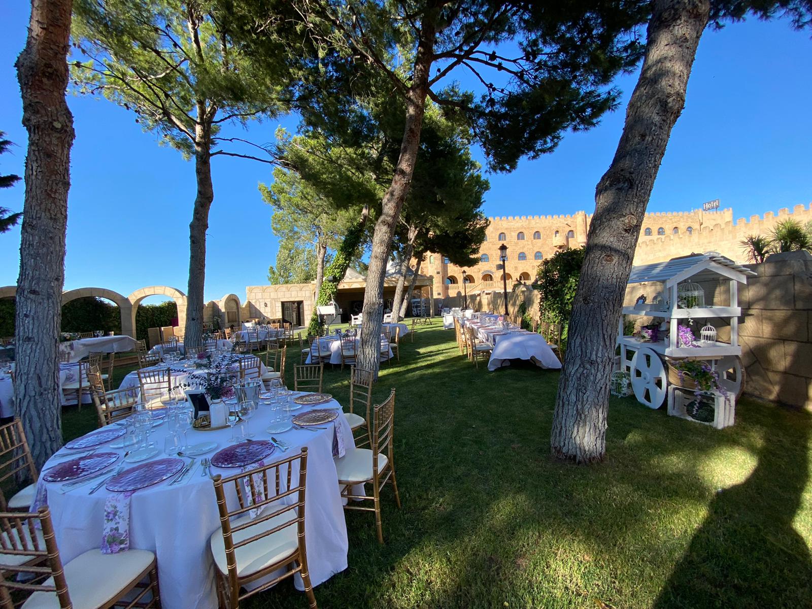Boda y banquete al aire libre-5 Boda y banquete al aire libre-5_Tu boda en Castillo Bonavía